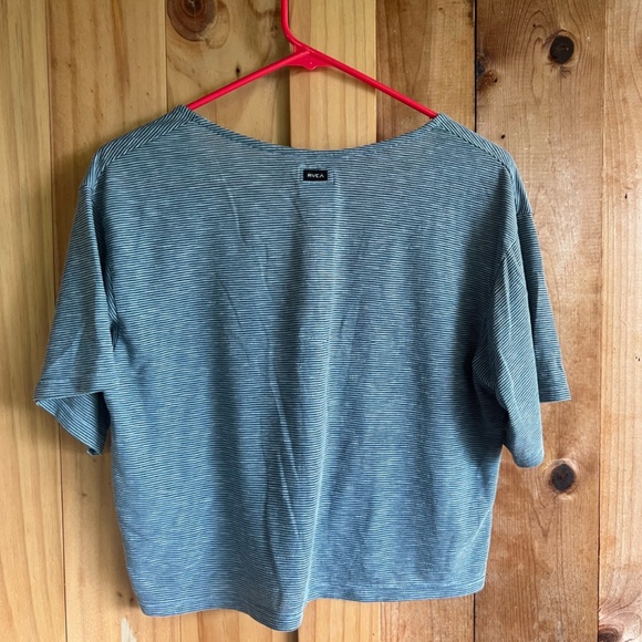 RVCA Crop Tee - Picture 2 of 3